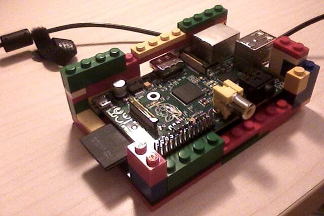 Come costruire un case per Raspberry con i Lego 1