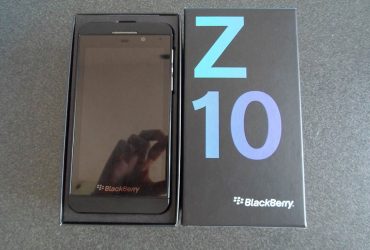 Unboxing BlackBerry Z10 12