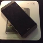 Unboxing HTC One (M8) 2