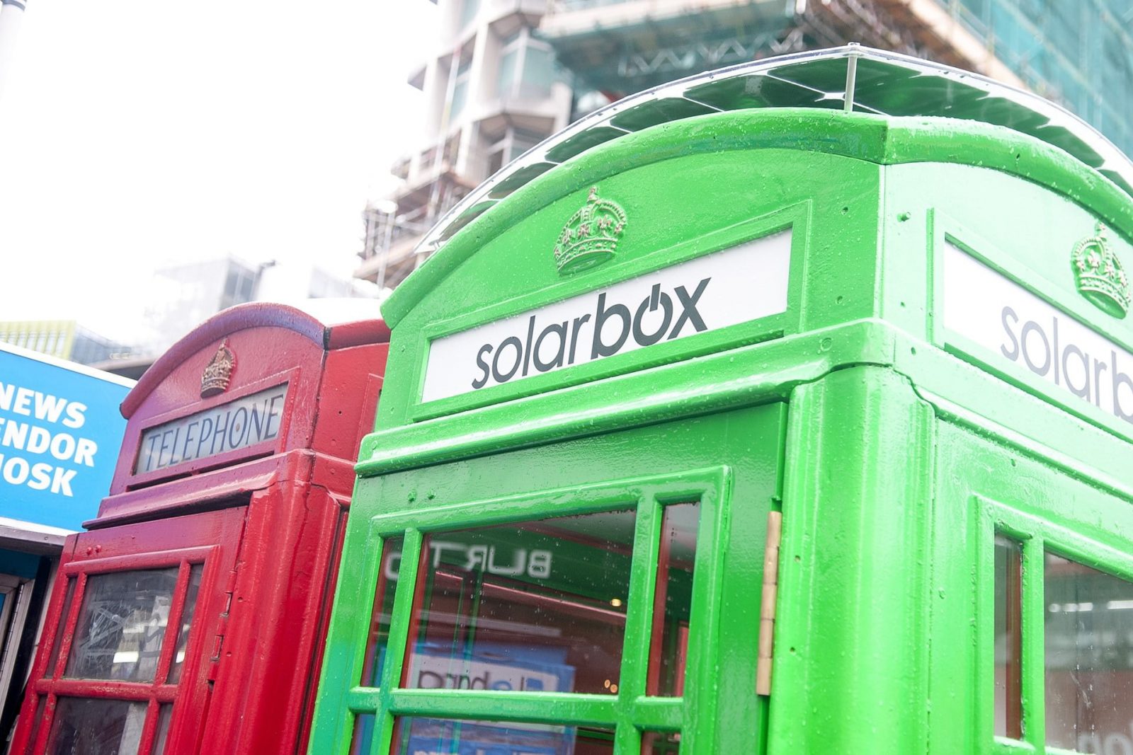Le cabine telefoniche di Londra diventano stazioni di ricarica per smartphone 1