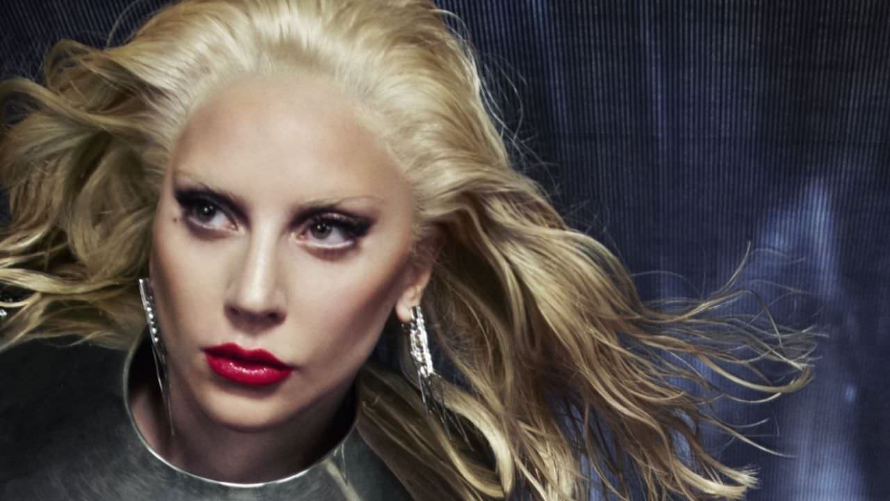 Intel e Lady Gaga collaborano per dar vita ad una straordinaria esperienza musicale alla 58a edizione dei GRAMMY® Awards 1