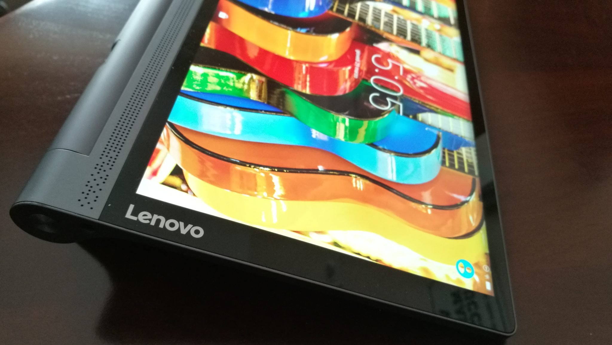 Lenovo Yoga Tab 3Pro il tablet che pensa di essere una TV 2