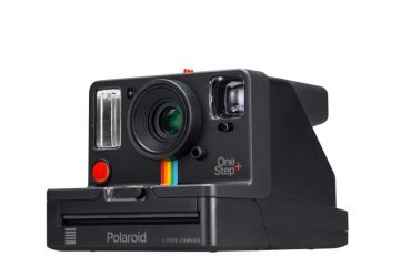 Polaroid Originals presenta OneStep+, una fotocamera istantanea analogica con un’app per smartphone integrata 30