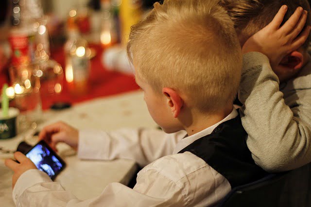 CS Ricerca Norton: I bambini preferiscono gli smartphone a qualsiasi altro passatempo 1