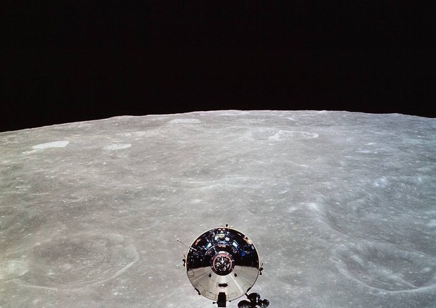 Ritorno sulla luna - Una donna nell'equipaggio