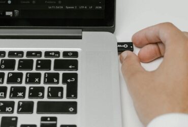 Come le chiavette USB possono infettare le aziende e trasformare le vittime in strumenti delle cybergang 24